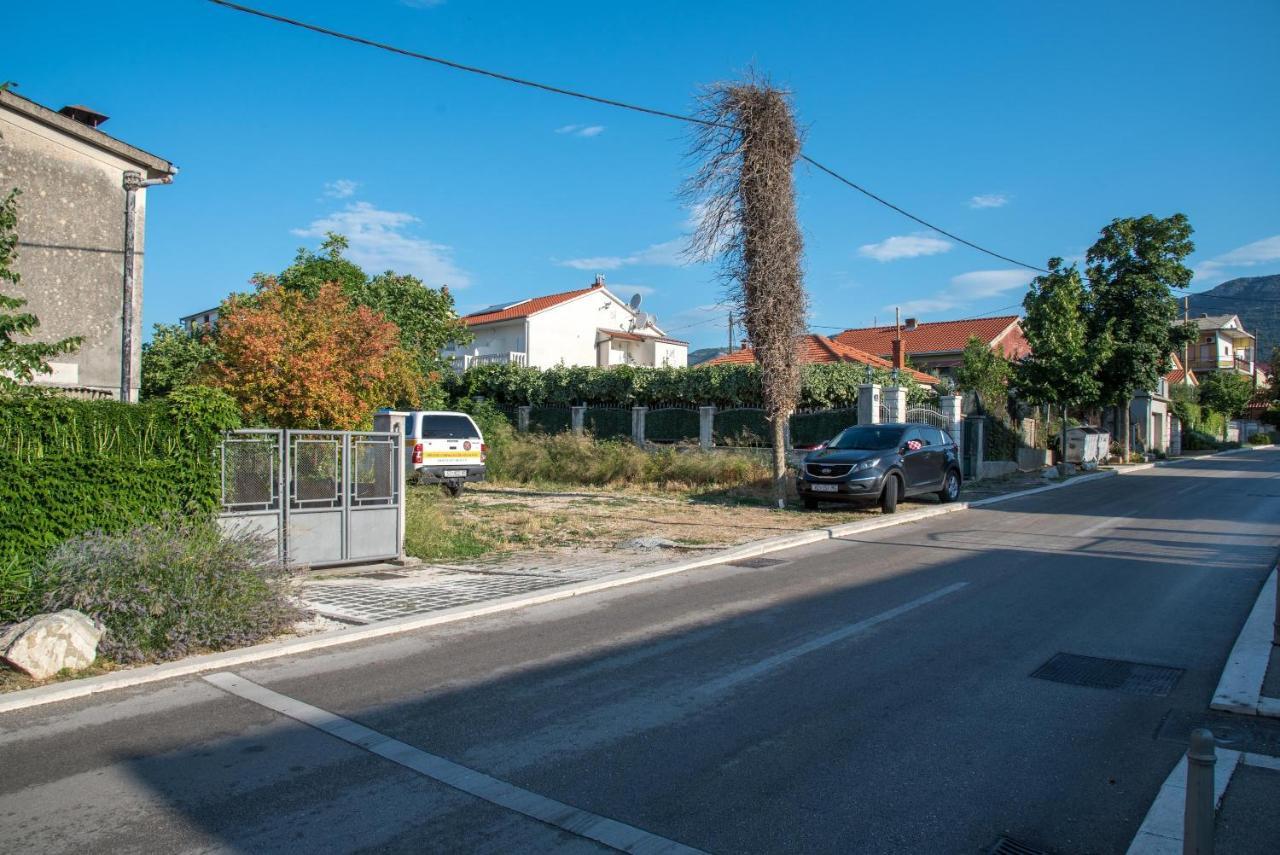Apartments By The Sea Kastel Stari, Kastela - 15894 Екстериор снимка